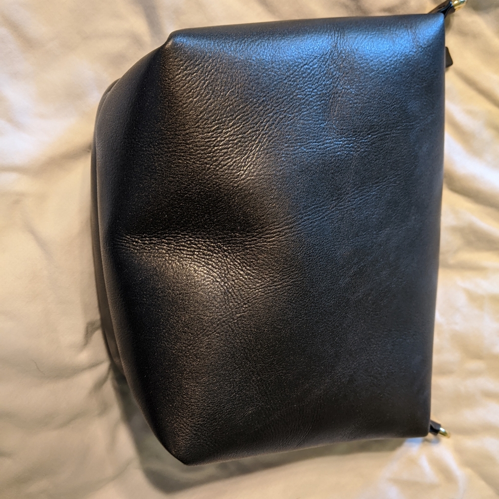 Calvin Klein Purse - Picture 2 of 3